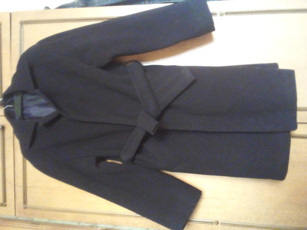 Пальто драповое демесезонное, очень тёплое.