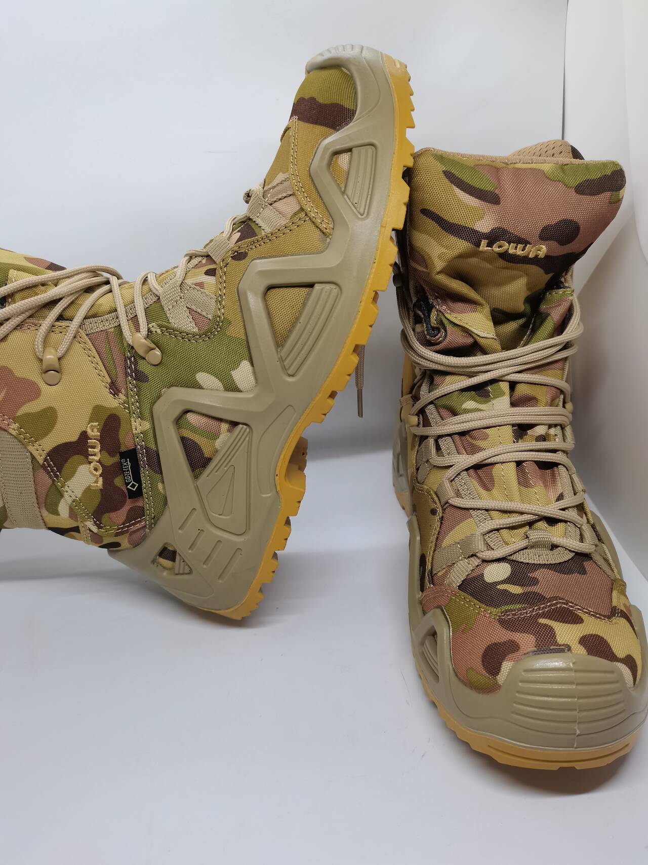 Тактические ботинки LOWA высокие