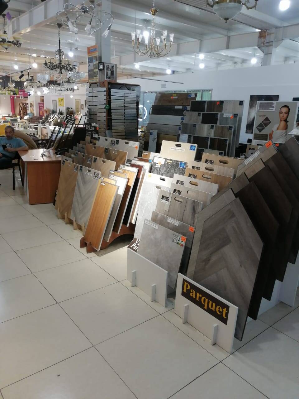 ПРОДАМ ВСЕ ВИДЫ НАПОЛЬНЫХ ПОКРЫТИЙ - ЛАМИНАТЫ, ПВХ, КВАРЦВИНИЛ в Хабаровске фото 4 Для дома и дачи Хабаровск