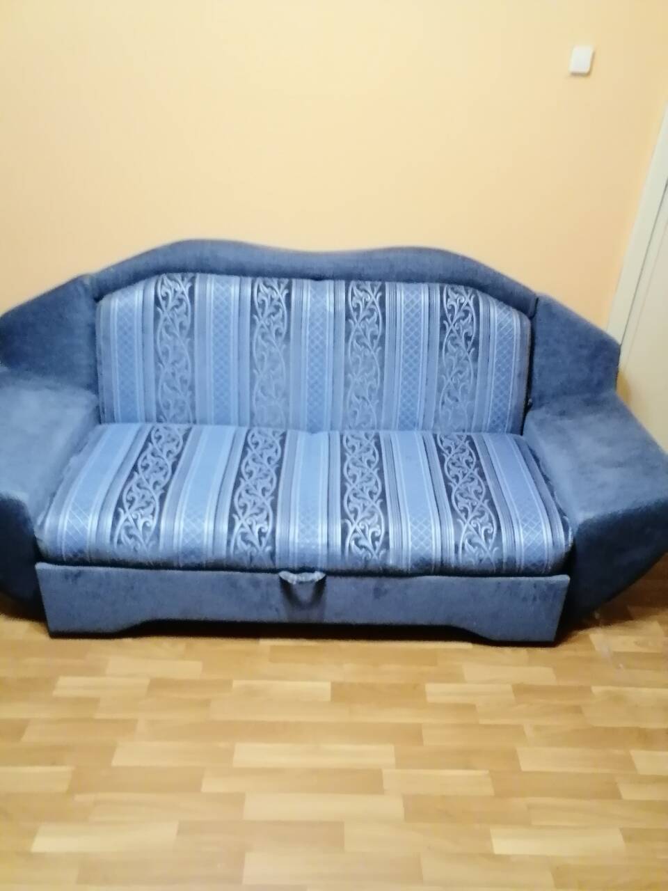 диван  выдвижной  б.у в Екатеринбурге фото 3 Для дома и дачи Екатеринбург