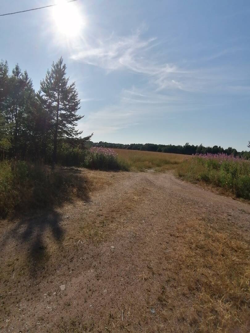 Продам участок в пос Зверево