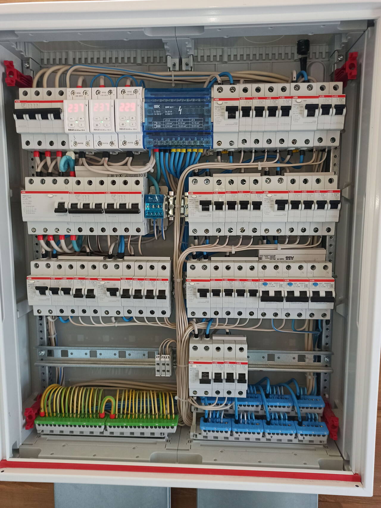 Электромонтаж Электрик Киров в Кирове (Кировская область) фото 5 Услуги Киров (Кировская область)