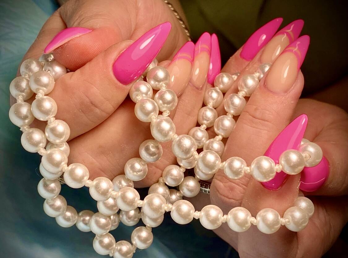 Наращивание ногтей, маникюр, педикюр во Всеволожске фото 2 Услуги Всеволожск Наращивание ногтей, маникюр, педикюр во Всеволожске фото 2 Услуги Всеволожск