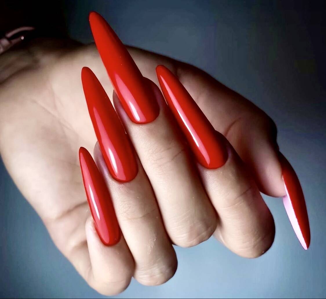 Наращивание ногтей, маникюр, педикюр 