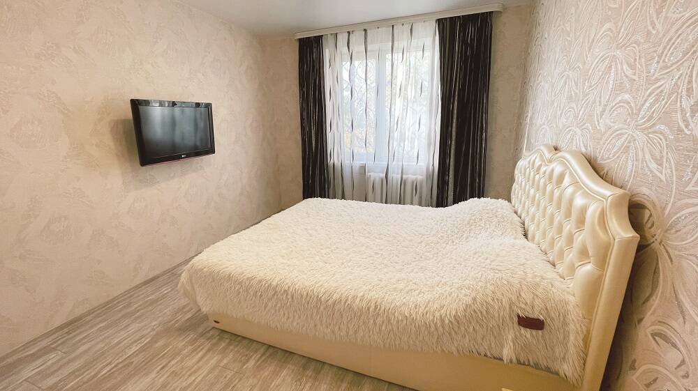 Двухкомнатная квартира. Индустриальное Шоссе.