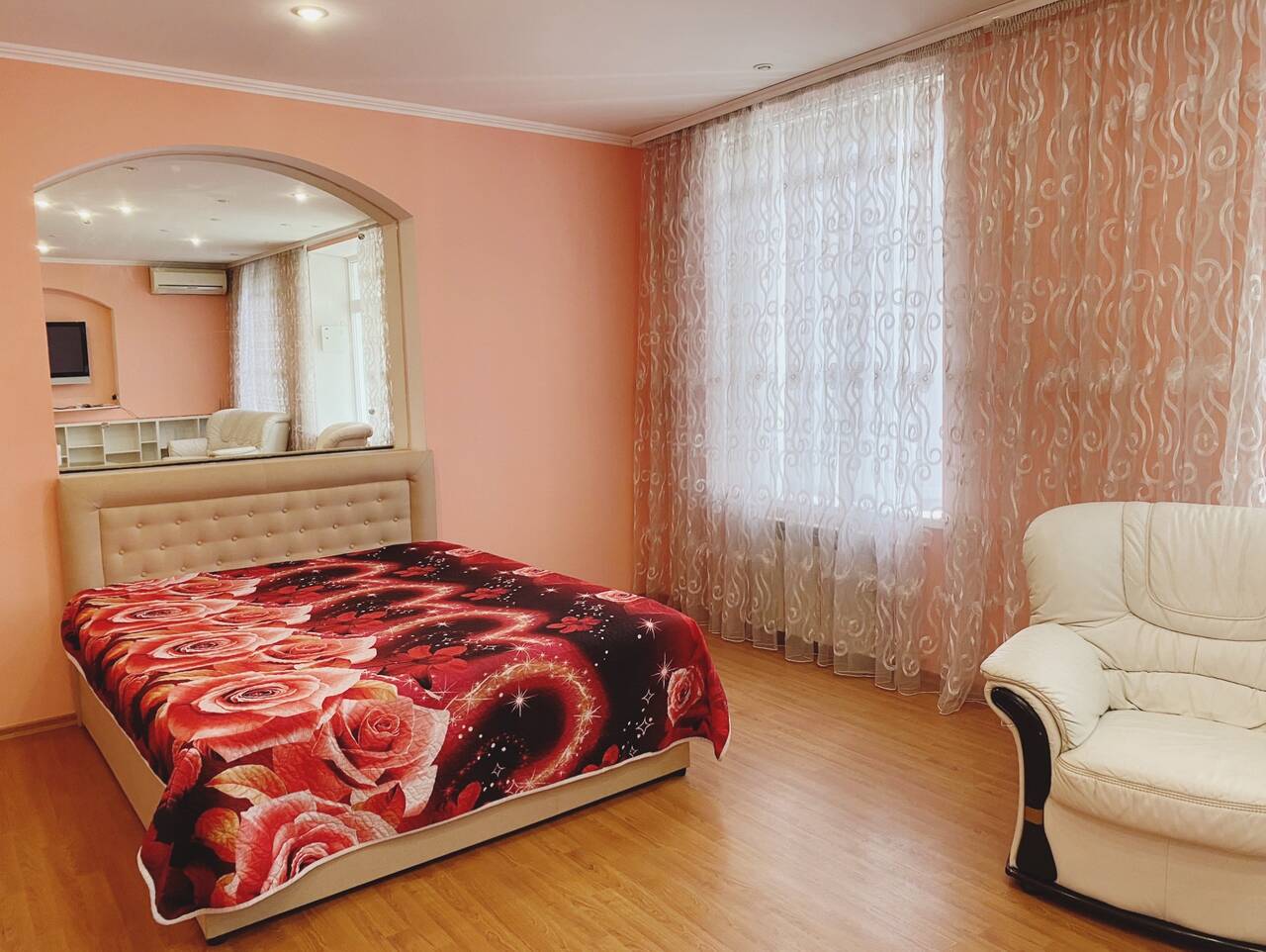 Однокомнатная квартира. Набережная.