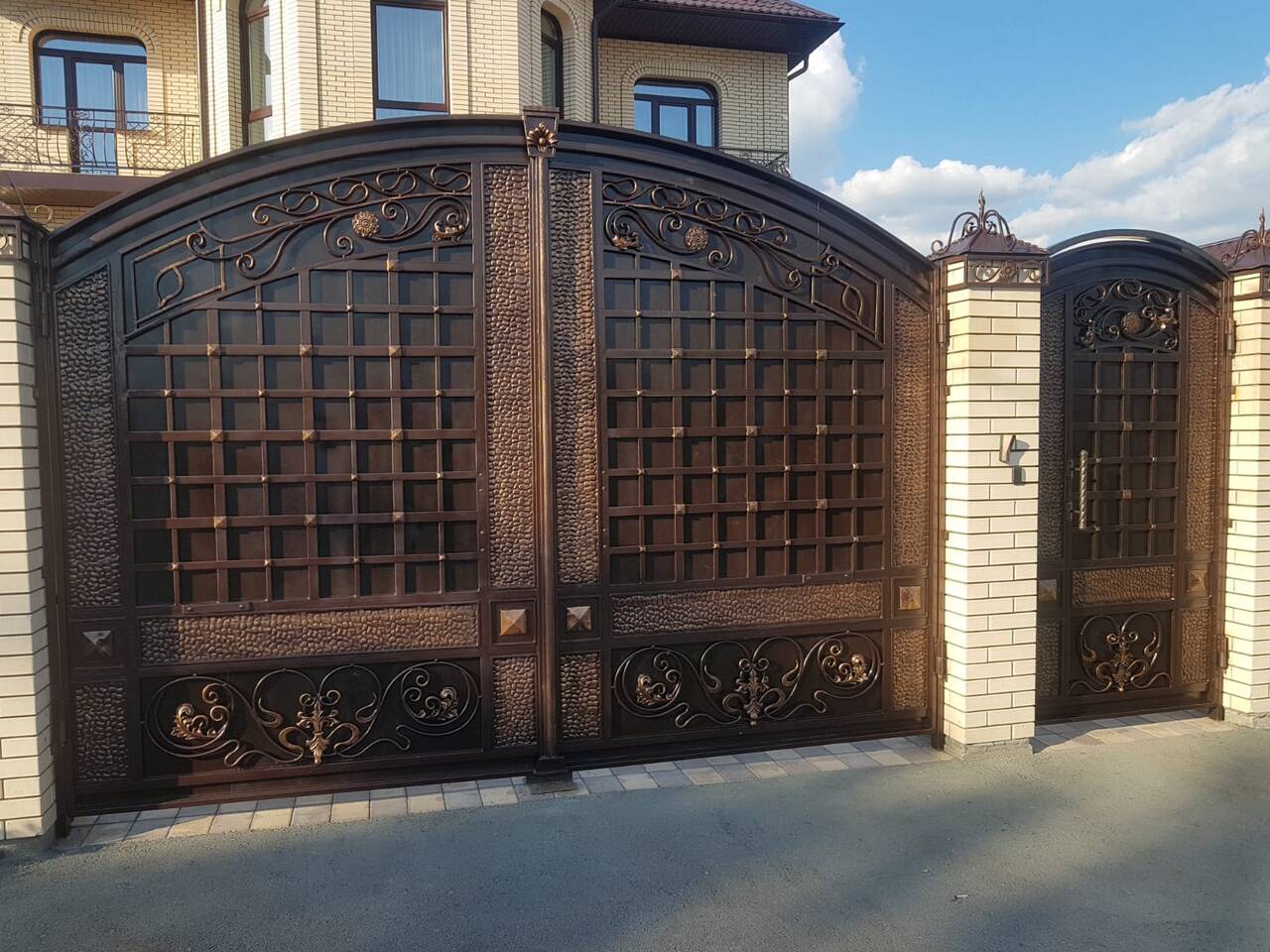 Кованые ворота в Новосибирске фото 6 Услуги Новосибирск