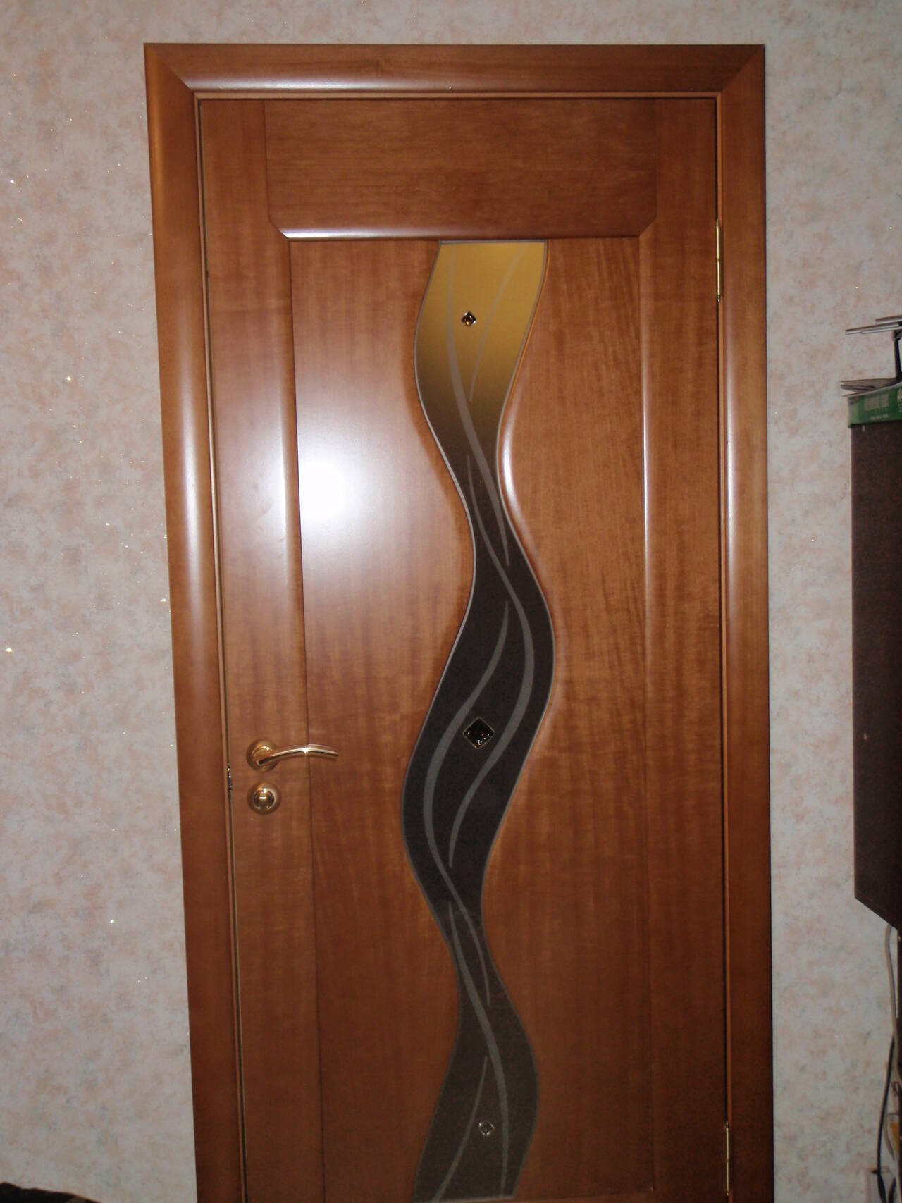 Замена стекла в межкомнатной двери.  в Санкт-Петербурге фото 3 Услуги Санкт-Петербург