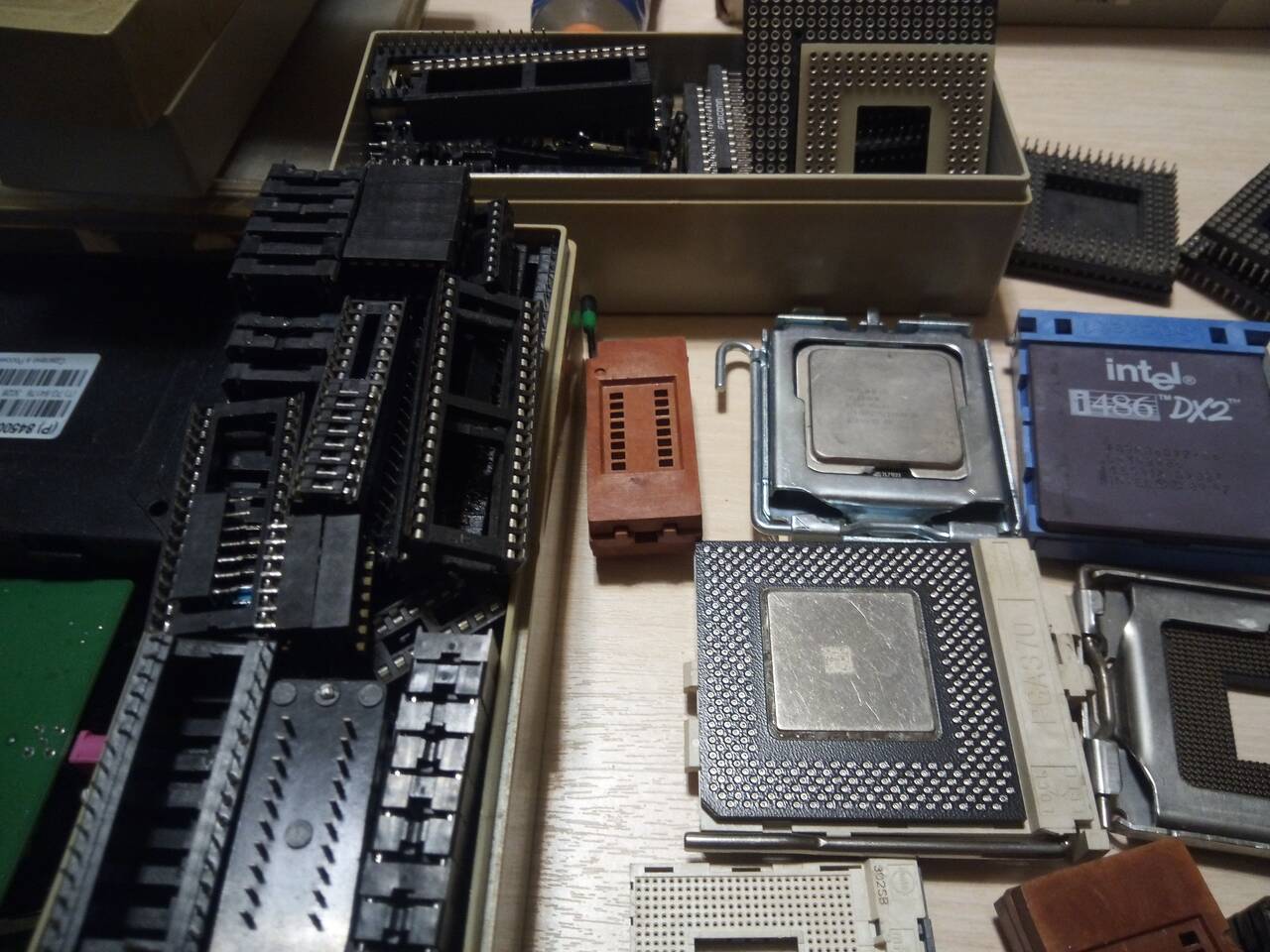 Панельки под микросхемы DIP в Москве фото 7 Бытовая электроника Москва