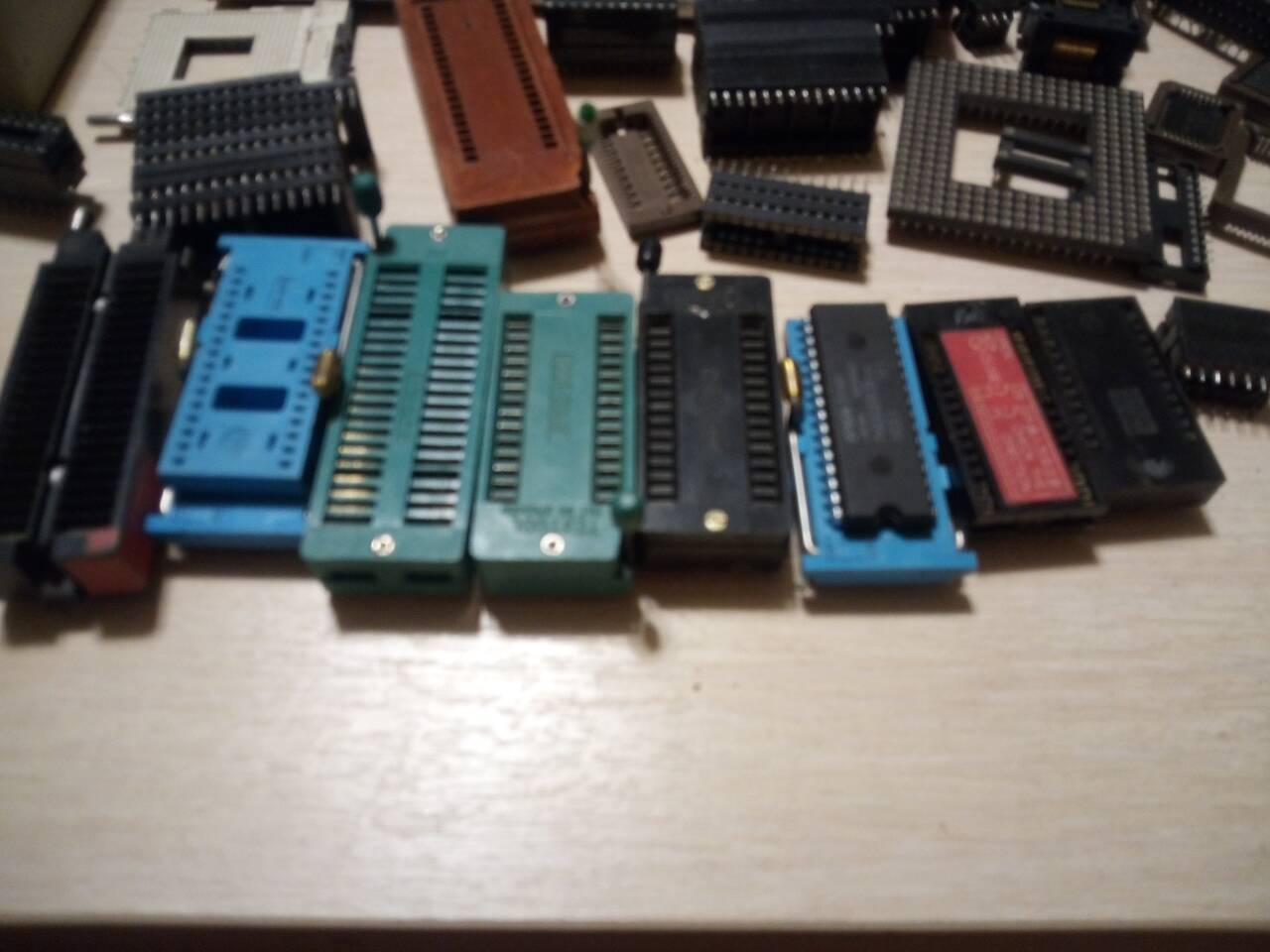 Панельки под микросхемы DIP в Москве фото 3 Бытовая электроника Москва