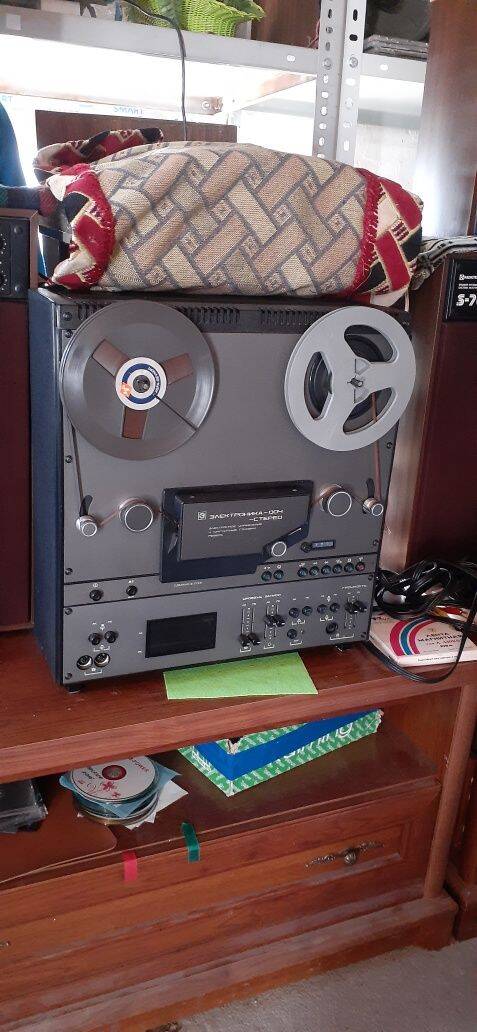 Катушечный магнитофон Электроника 004