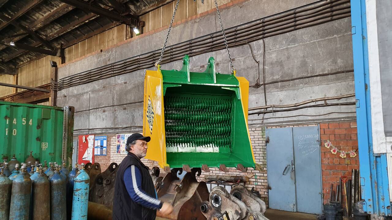 На складе просеивающий ковш валкового типа в Москве фото 5 Транспорт Москва