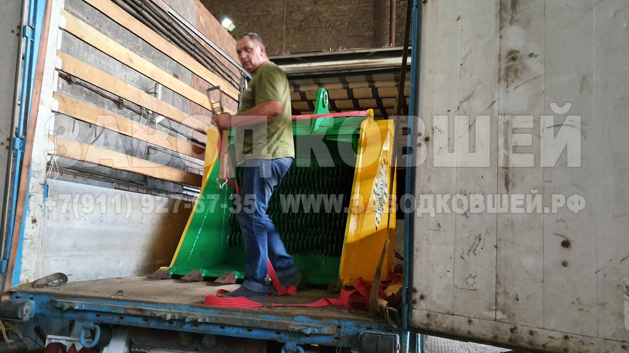 Просеивающий ковш