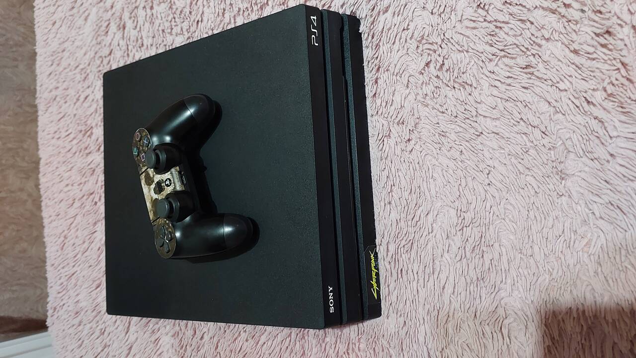 Продам playstation 4 pro 2tb 