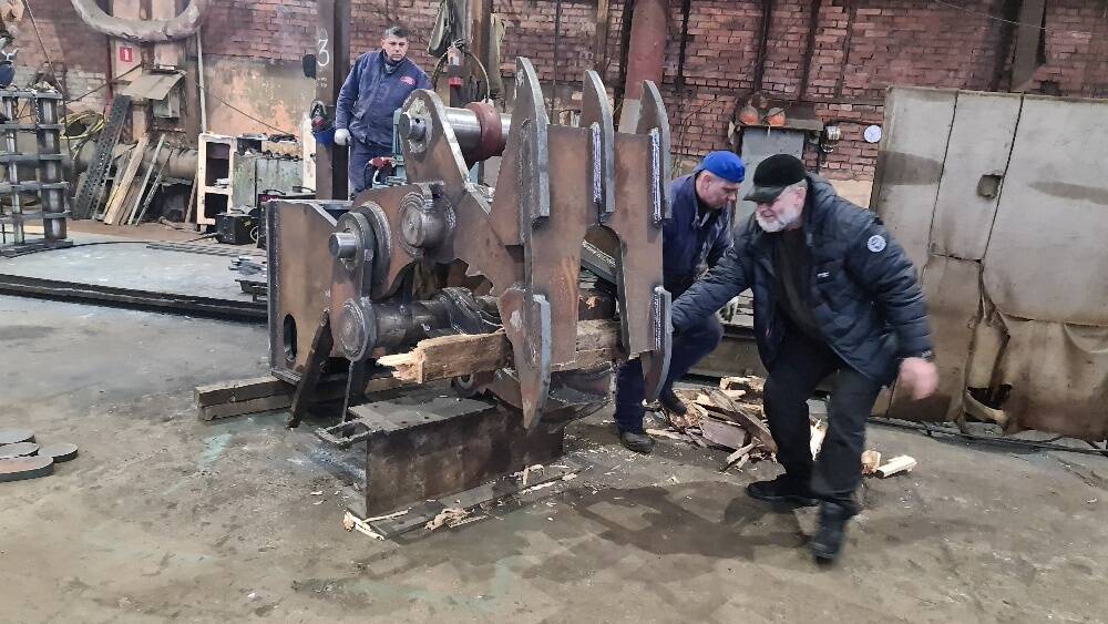 Корчеватель пней механический и гидравлический