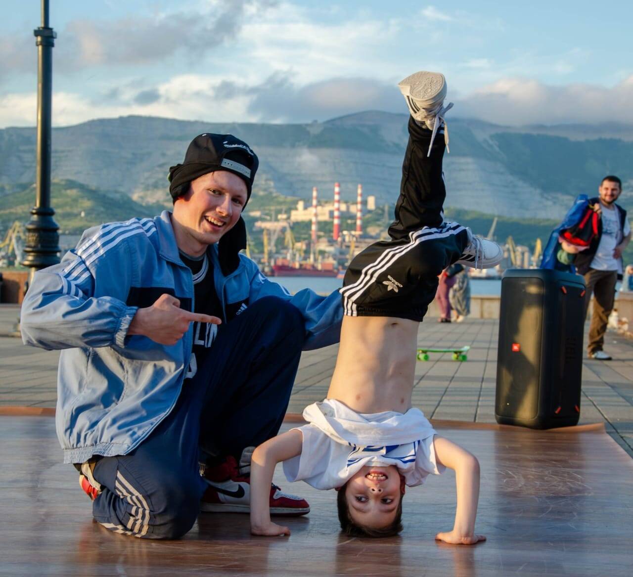 Обучение танцам. Школа танцев для взрослых и детей в Новороссийске. Уроки танцев для новичков. в Новороссийске фото 6 Услуги Новороссийск