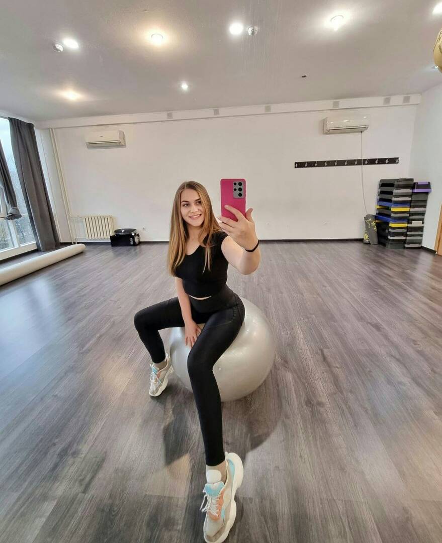 Индивидуальные занятия с тренером в Новороссийске (Танцы, Фитнес, Растяжка)