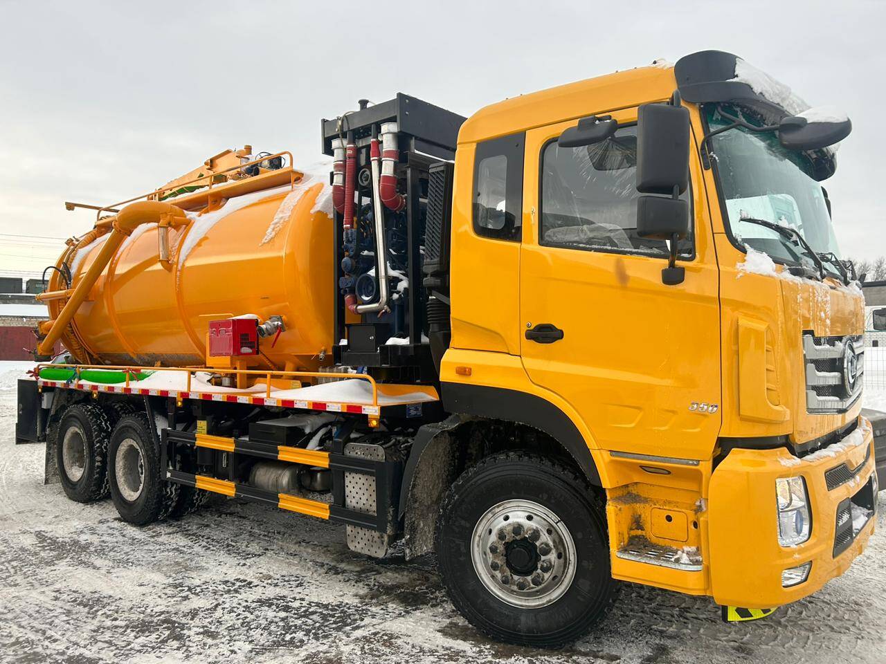  Комбинированный илосос c канaлопрoмывочным обopудованием в Челябинске фото 6 Транспорт Челябинск