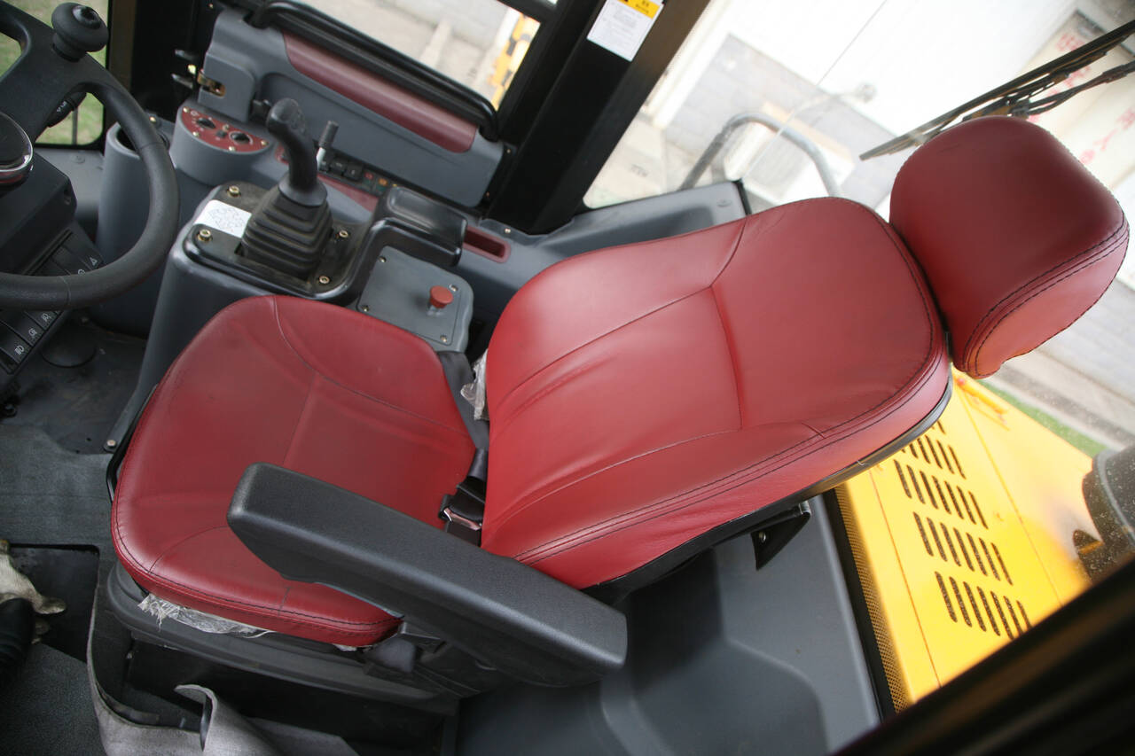 ФРОНТАЛЬНЫЙ ПОГРУЗЧИК CDM835 в Ставрополе фото 5 Транспорт Ставрополь