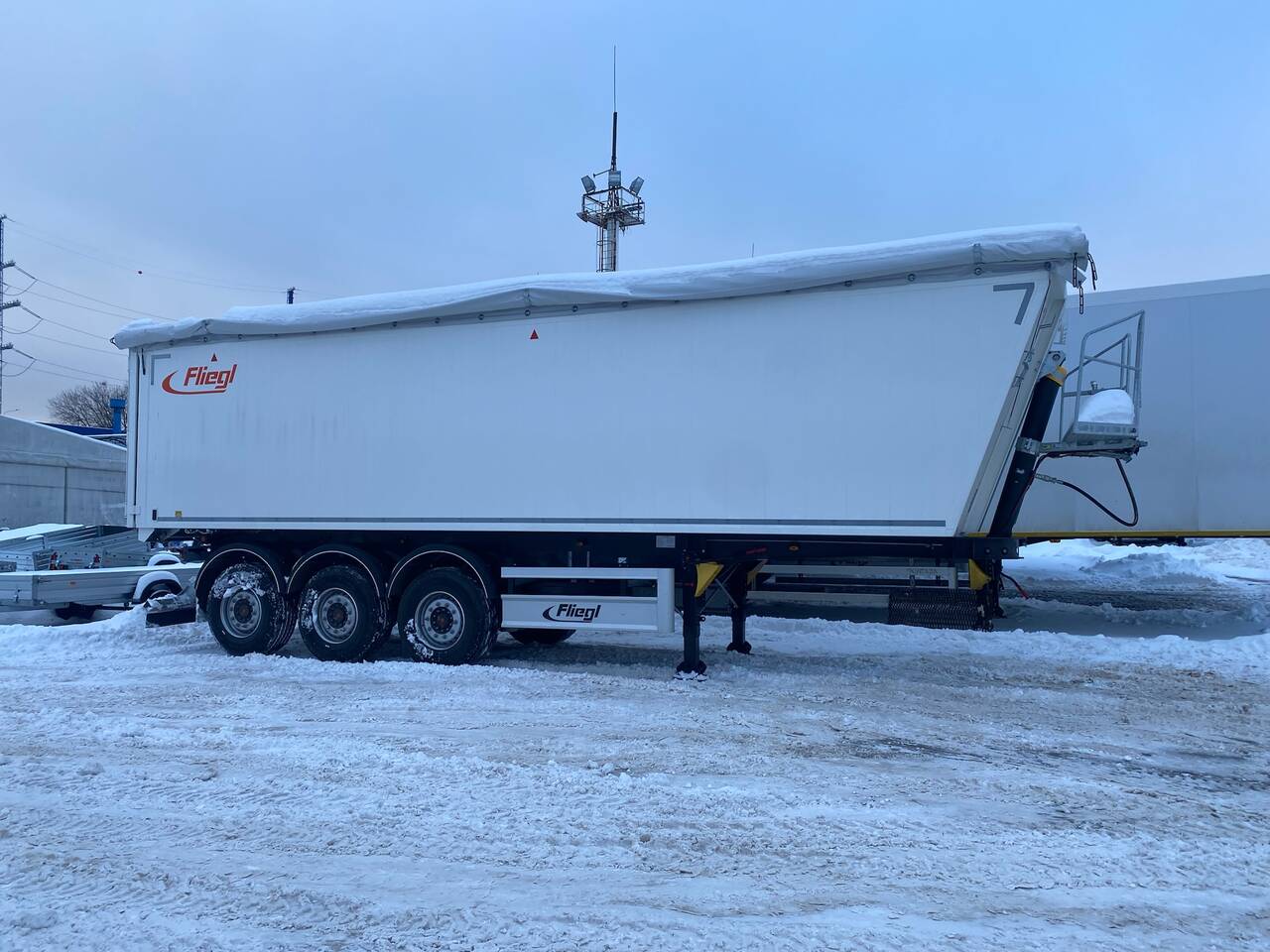 Полуприцеп зерновоз Fliegl в Москве фото 7 Транспорт Москва