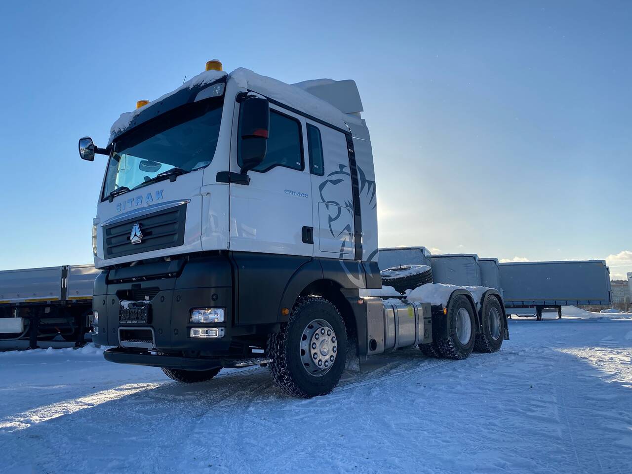 Тягач Sitrak 6х4
