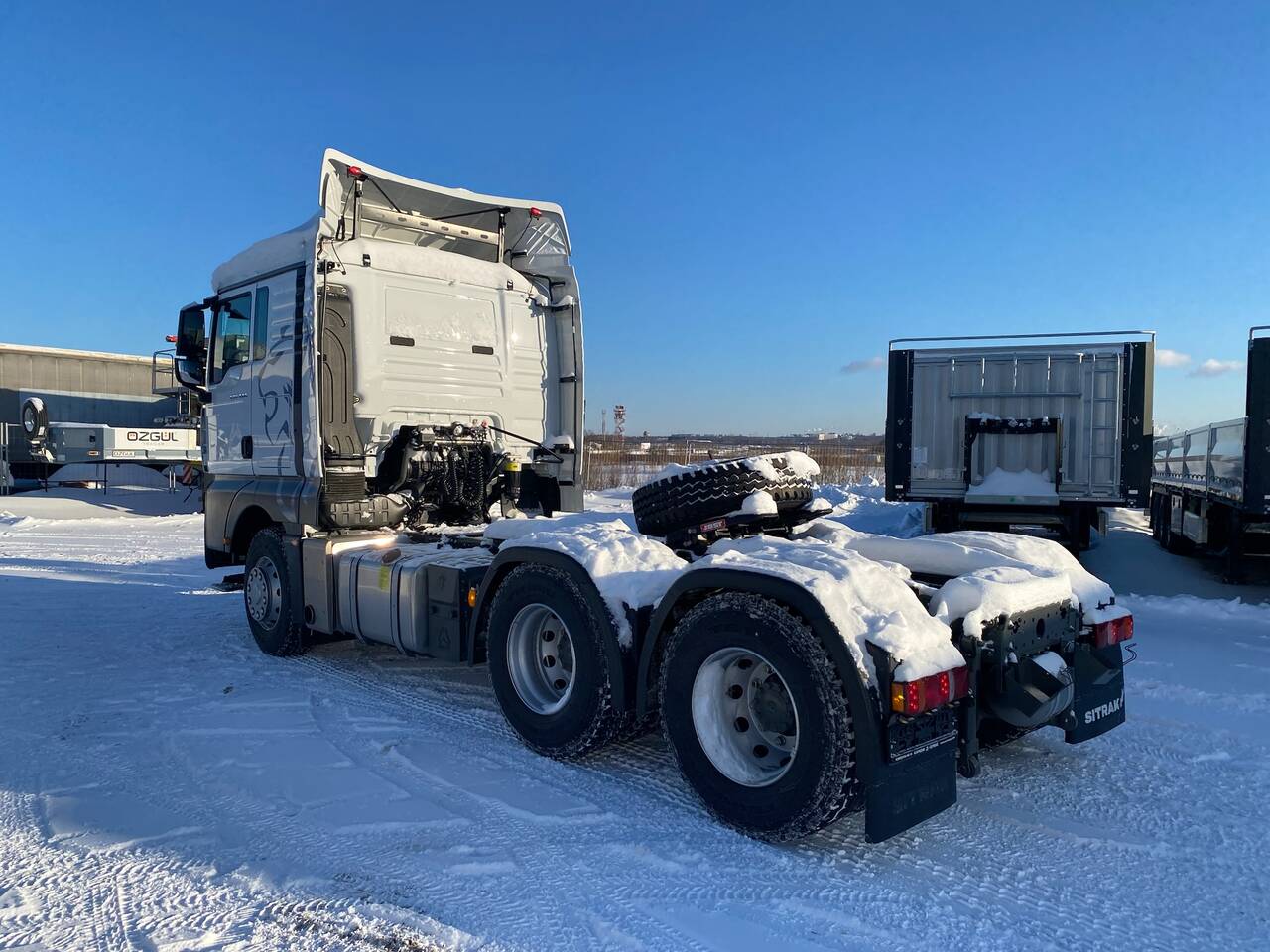 Тягач Sitrak 6х4 в Москве фото 2 Транспорт Москва