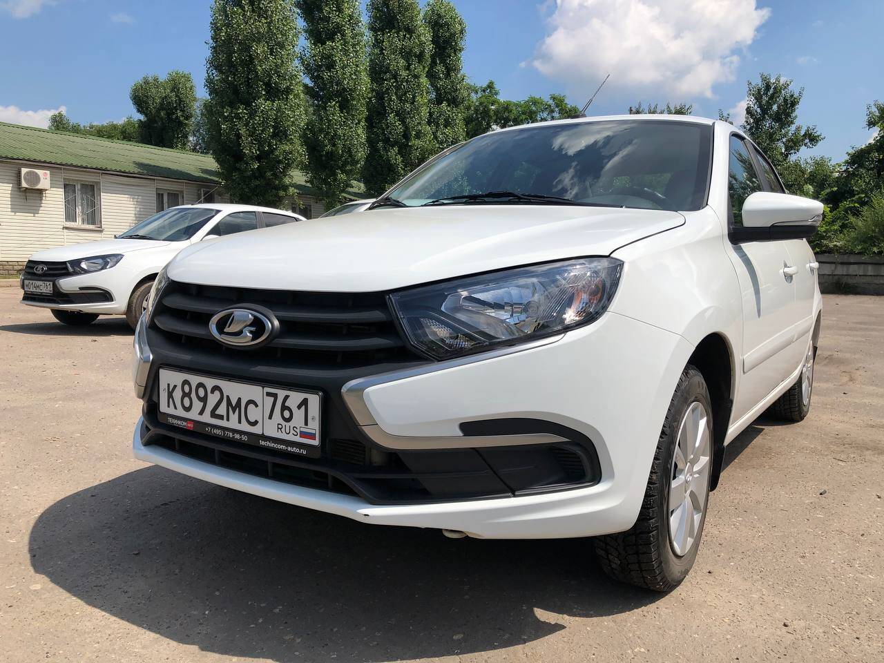 Водитель такси, аренда авто LADA Granta, без залога и депозита в Воронеже фото 2 Услуги Воронеж