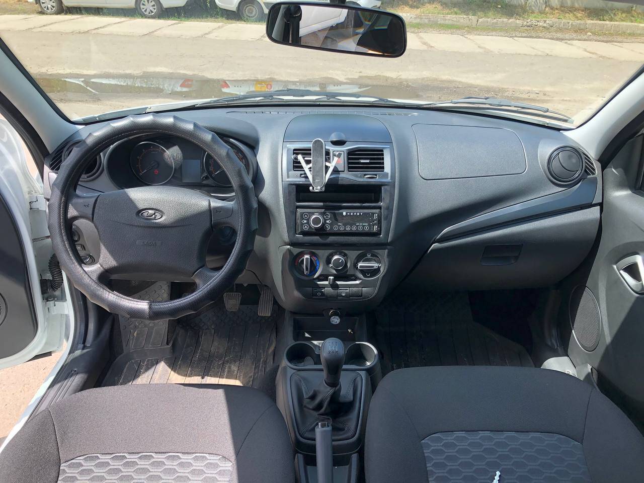 Водитель такси, аренда авто LADA Granta, без залога и депозита в Воронеже фото 4 Услуги Воронеж