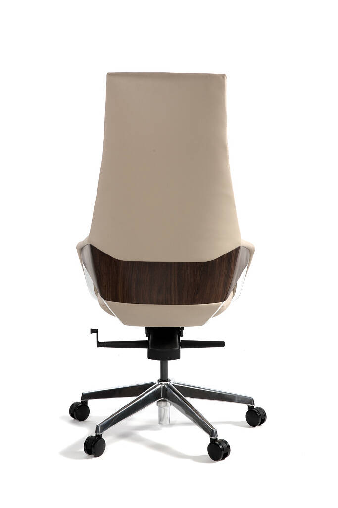 Офисное кресло руководителя во Владивостоке фото 5 Для дома и дачи Владивосток