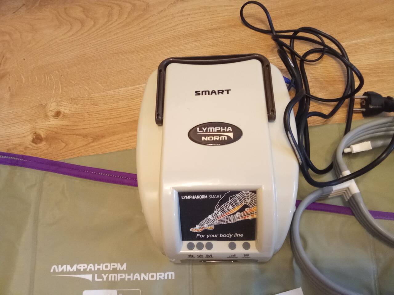 Продается аппарат для прессотерапии и лимфодренажа Lympha Norm Smart для домашнего использования. в Архангельске фото 2 Личные вещи Архангельск