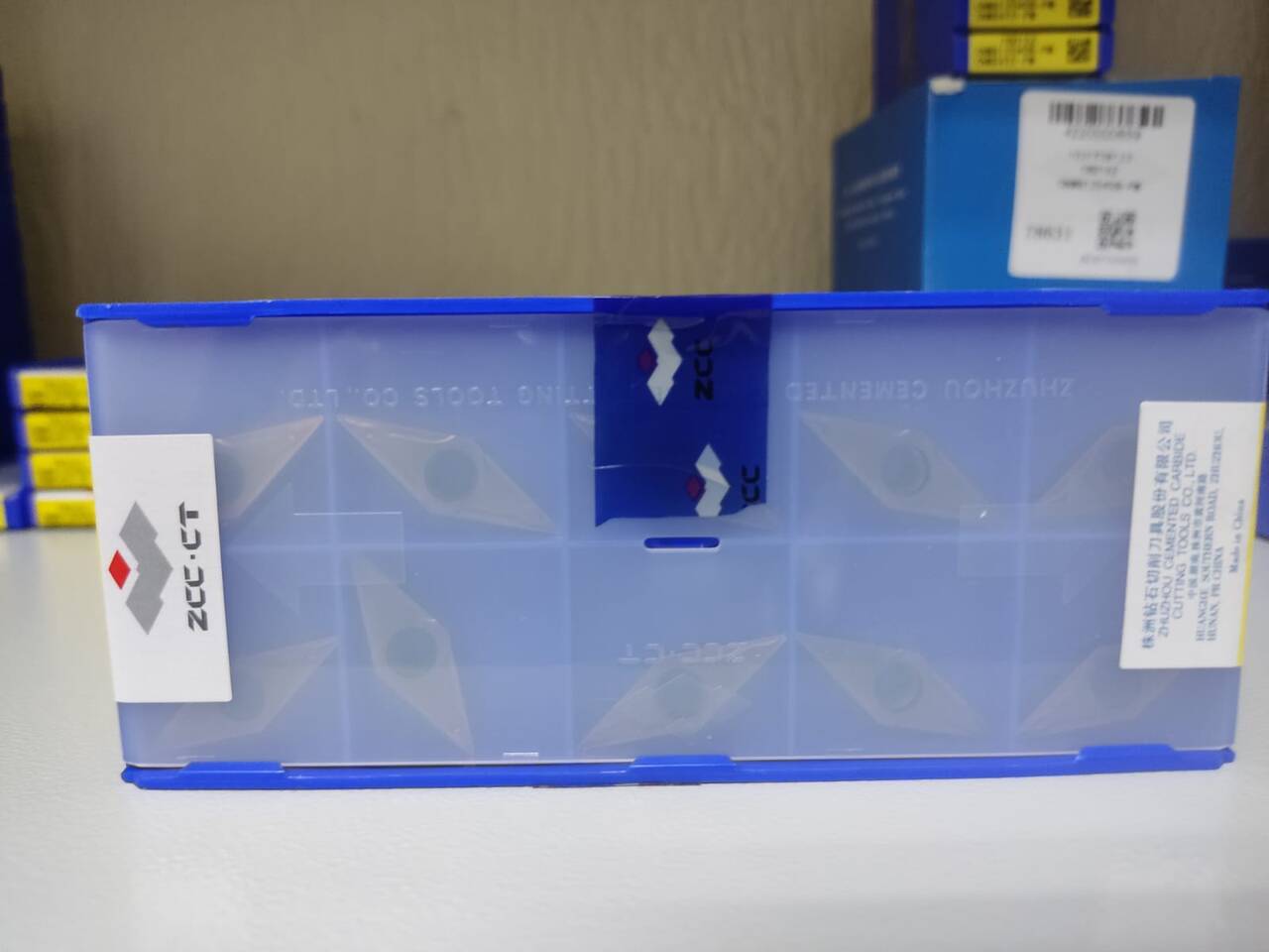 Пластина твердосплавная VCMT160404-EM YBG205  в Ростове-на-Дону фото 1 Услуги Ростов-на-Дону