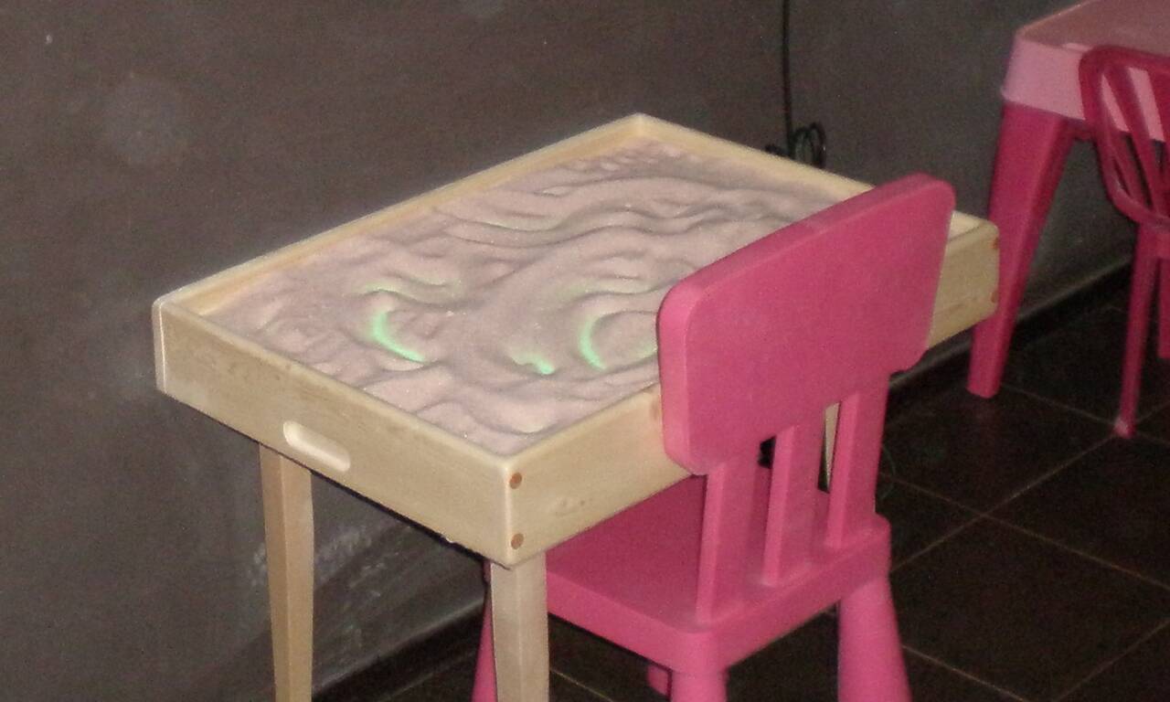 Детская песочница с подсветкой для рисования в песке + стульчик в Архангельске фото 1 Личные вещи Архангельск