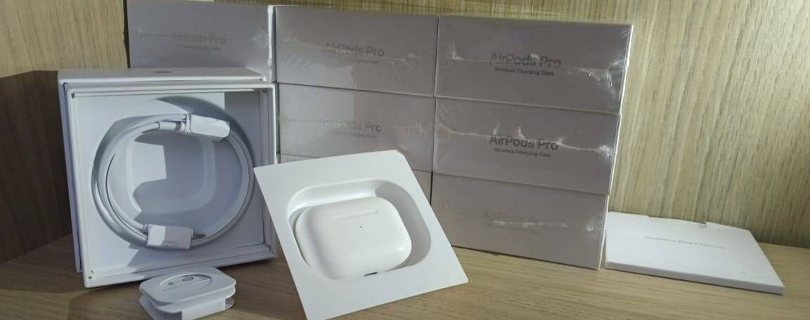 Беспроводные наушники.