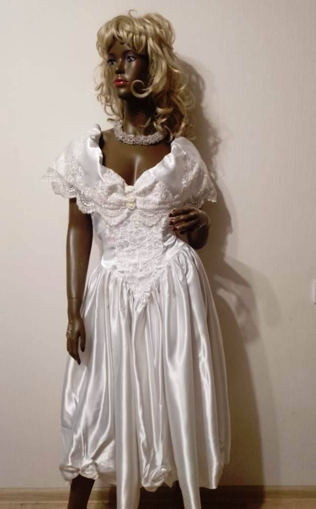 Свадебное платье 42 44  в Москве фото 1 Личные вещи Москва