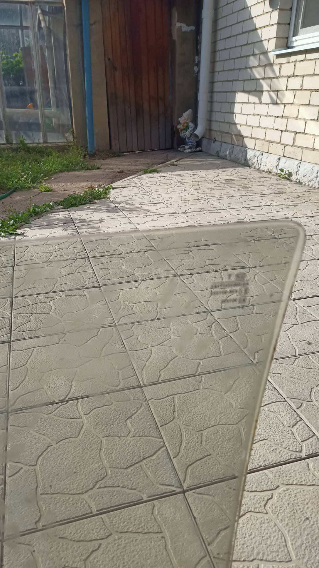 Правое переднее стекло 2109