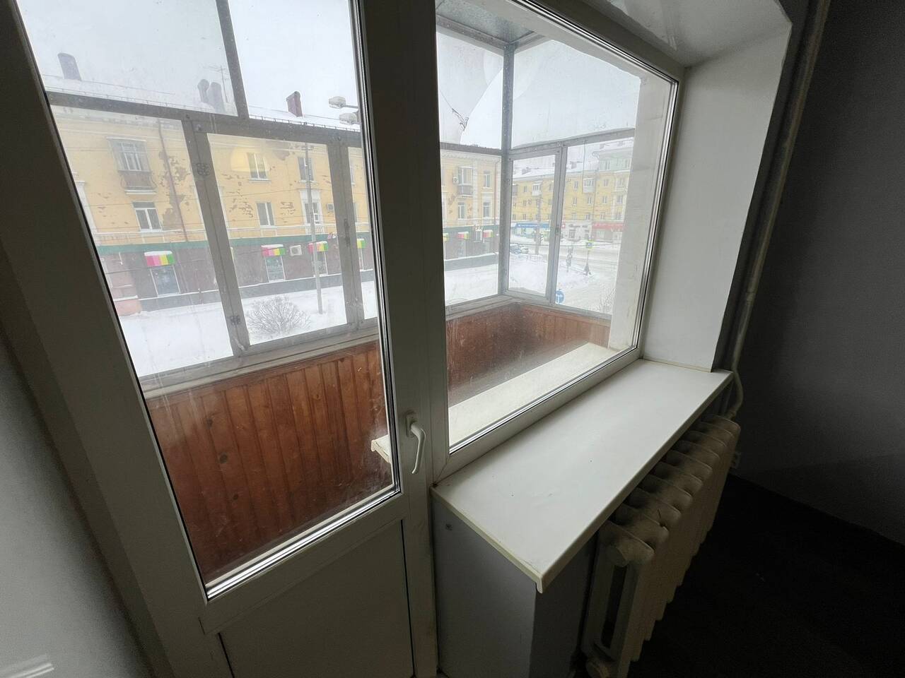 Продаётся 1 комнатная квартира в центре Нижнего Тагила, улица Газетная 99, этаж 3. Квартира с обычным ремонтом. Есть балкон. Кладовка. Газ. Санузел совмещённый. Всё в рабочем состоянии, счётчики, краны, бачок, электропроводка. Продаётся без мебели в Нижнем Тагиле фото 4 Недвижимость Нижний Тагил