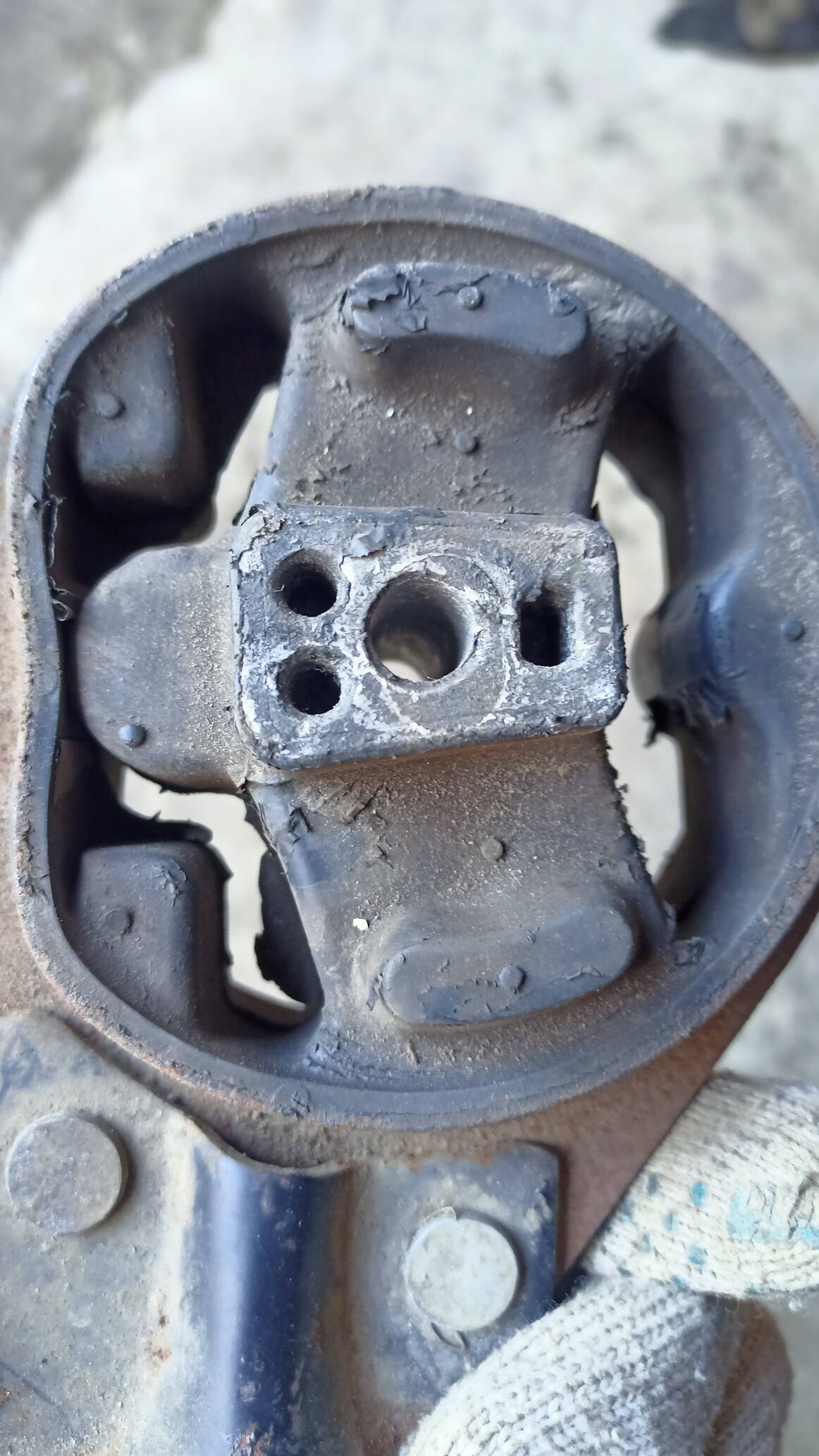 Передняя подушка двигателя ВАЗ 2109 в Саратове фото 3 Транспорт Саратов Передняя подушка двигателя ВАЗ 2109 в Саратове фото 3 Транспорт Саратов