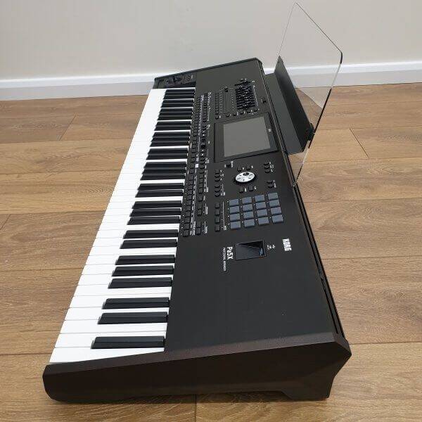 Синтезатор Korg Pa5X ( не рабочий ) Синтезатор Korg Pa5X ( не рабочий )