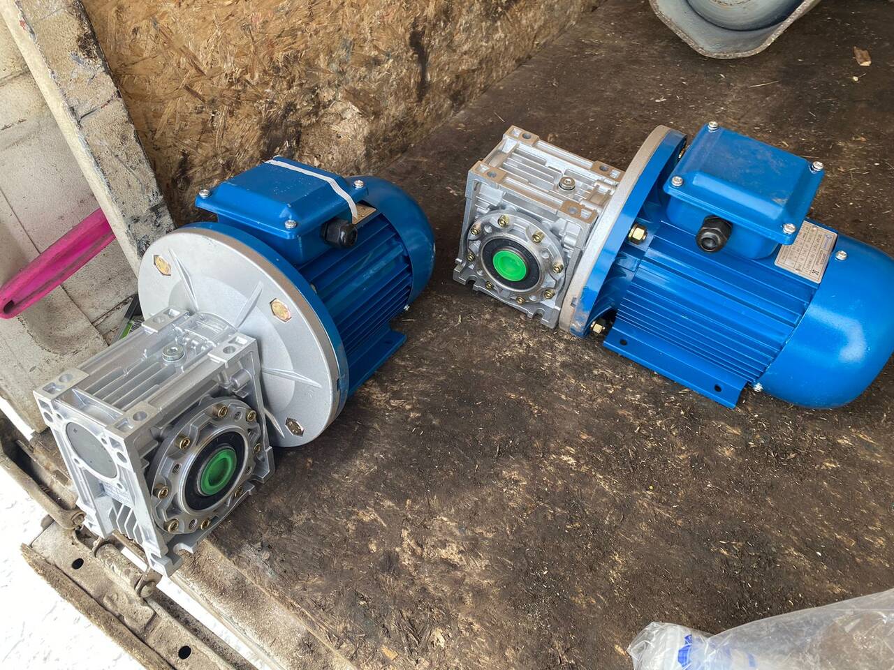 Редукторы, мотор-редукторы, насосы, электродвигатели в Барнауле фото 6 Бытовая электроника Барнаул