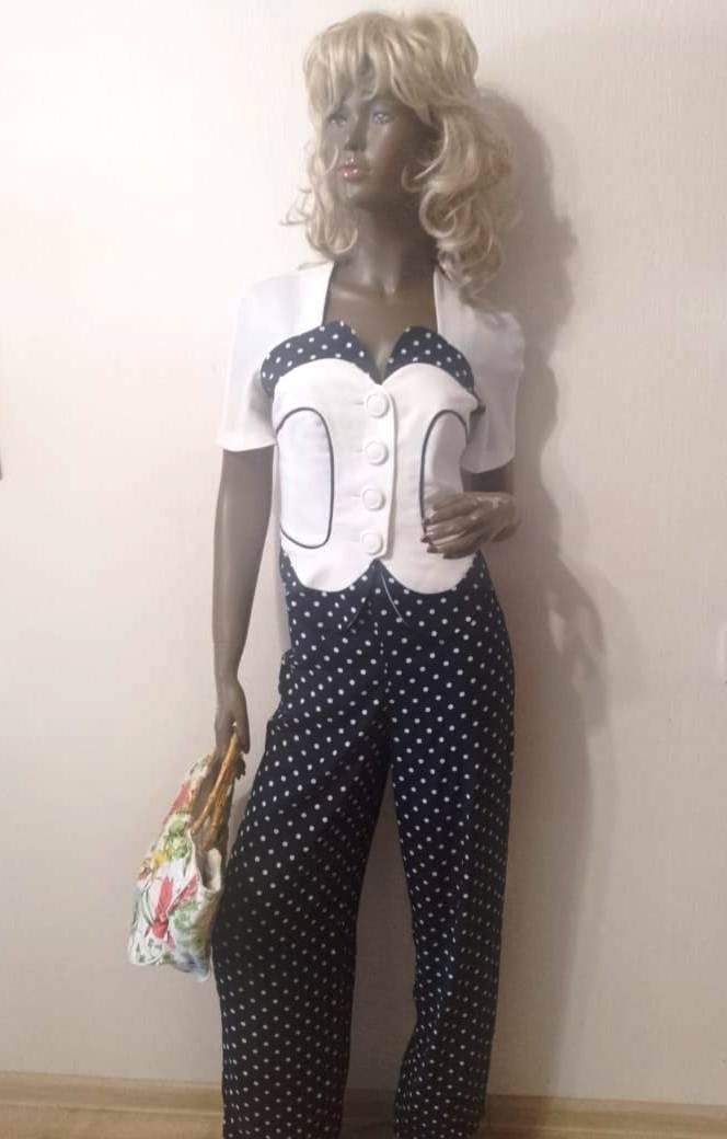 Брючный костюм Ялта в Москве фото 1 Личные вещи Москва