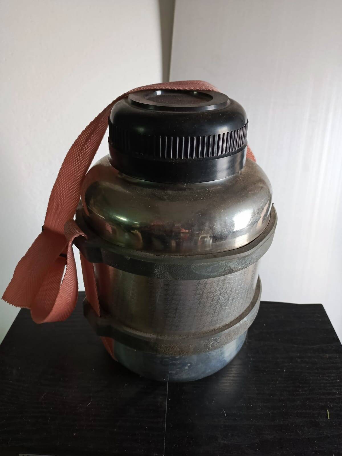 Термос Темет (Temet) 4 литра, полностью из толстой нержавеющей стали.   Термос в отличном состоянии,&nbsp; новый.  Хорошо держит температуру, широкая горловина, супер надежный, качество СССР.&nbsp; Толстостенный термос.  Редкость изделия!  Новое состояние!  в Нижнем Тагиле фото 7 Личные вещи Нижний Тагил