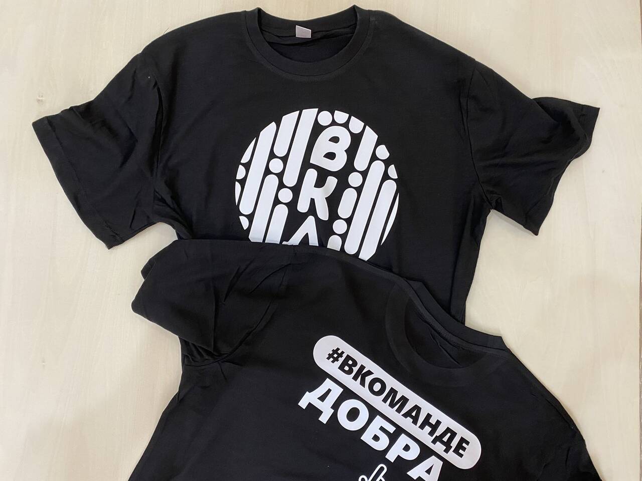 Печать на футболках, жилетах, фартуках, кепках, шоперах  и других тканевых изделиях в Симферополе фото 3 Услуги Симферополь