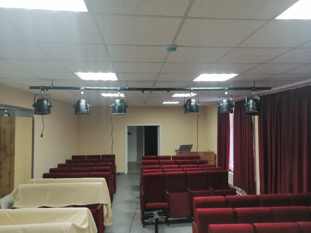 Комплексное освещение кинотеатров,театров,концертных залов в Омске фото 6 Для дома и дачи Омск