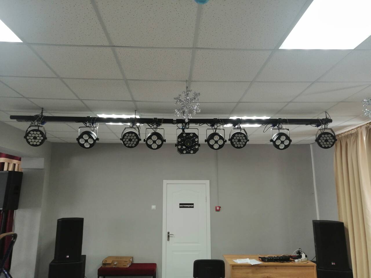 Комплексное освещение кинотеатров,театров,концертных залов в Омске фото 2 Для дома и дачи Омск