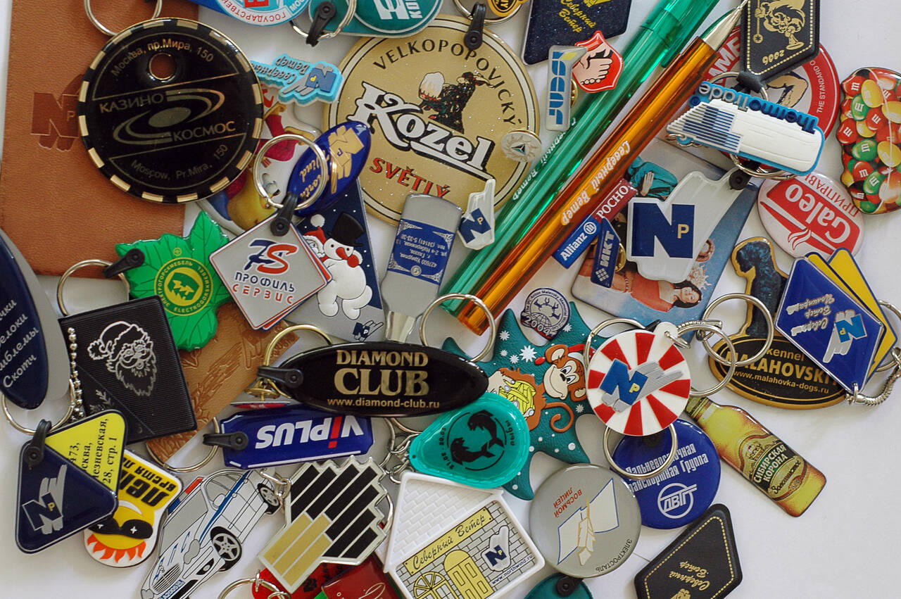 Эмблемы (шильдики), плёночные клавиатуры, пластиковые панель, сувениры на заказ в Москве фото 5 Услуги Москва