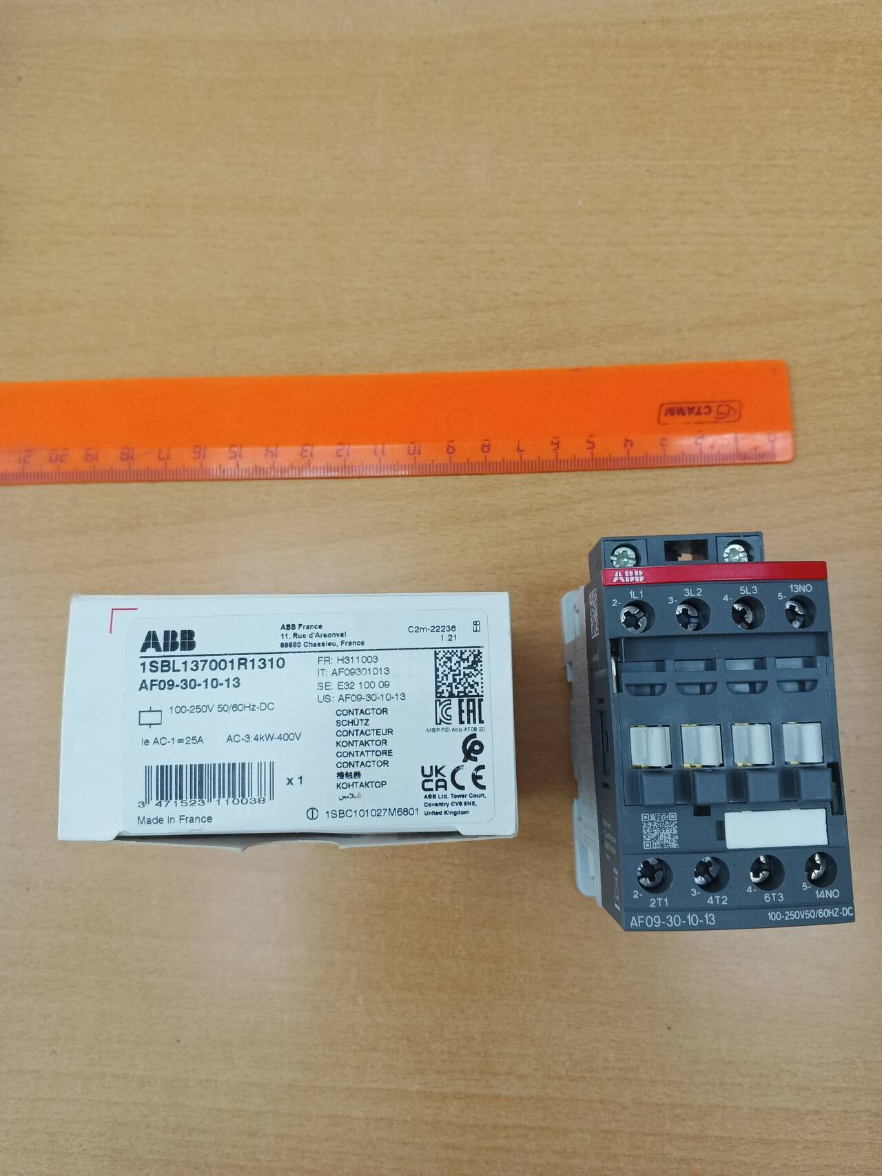 Контактор ABB AF09-30-10-13 9А 