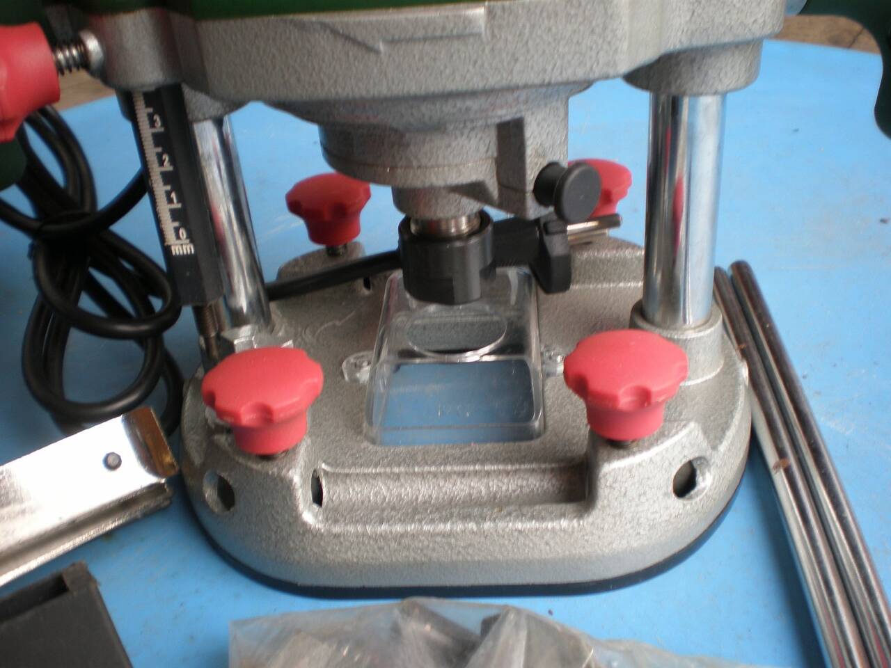 Фрезер DWT OF-1500VS в Архангельске фото 2 Для дома и дачи Архангельск