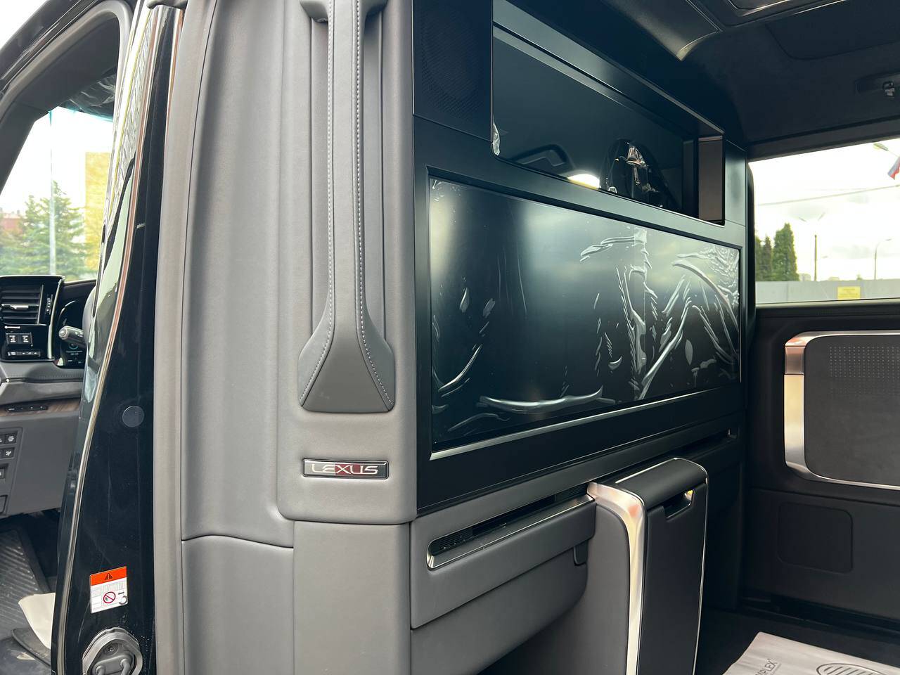 Lexus LM 350 H в Москве фото 7 Транспорт Москва