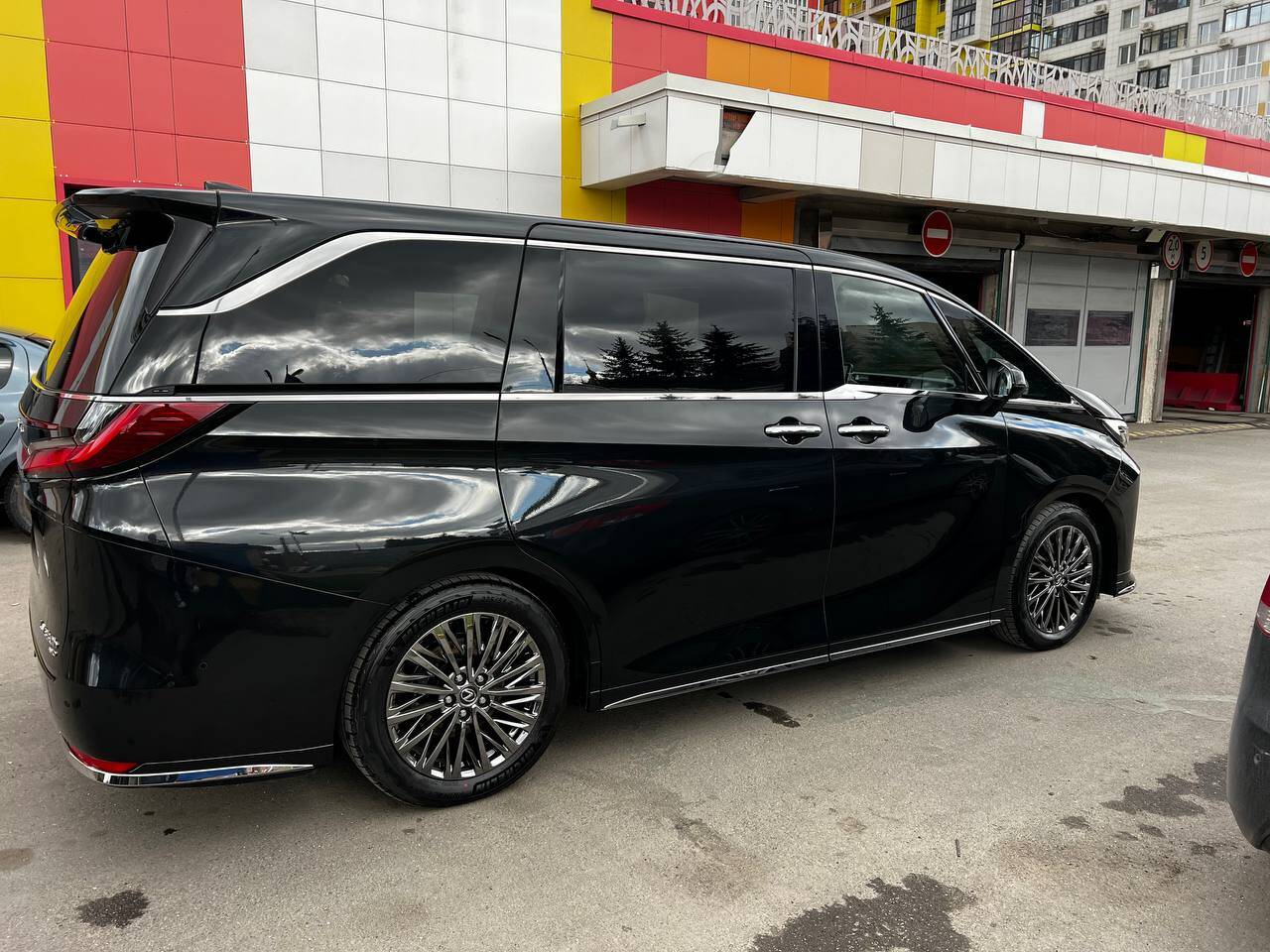 Lexus LM 350 H в Москве фото 5 Транспорт Москва