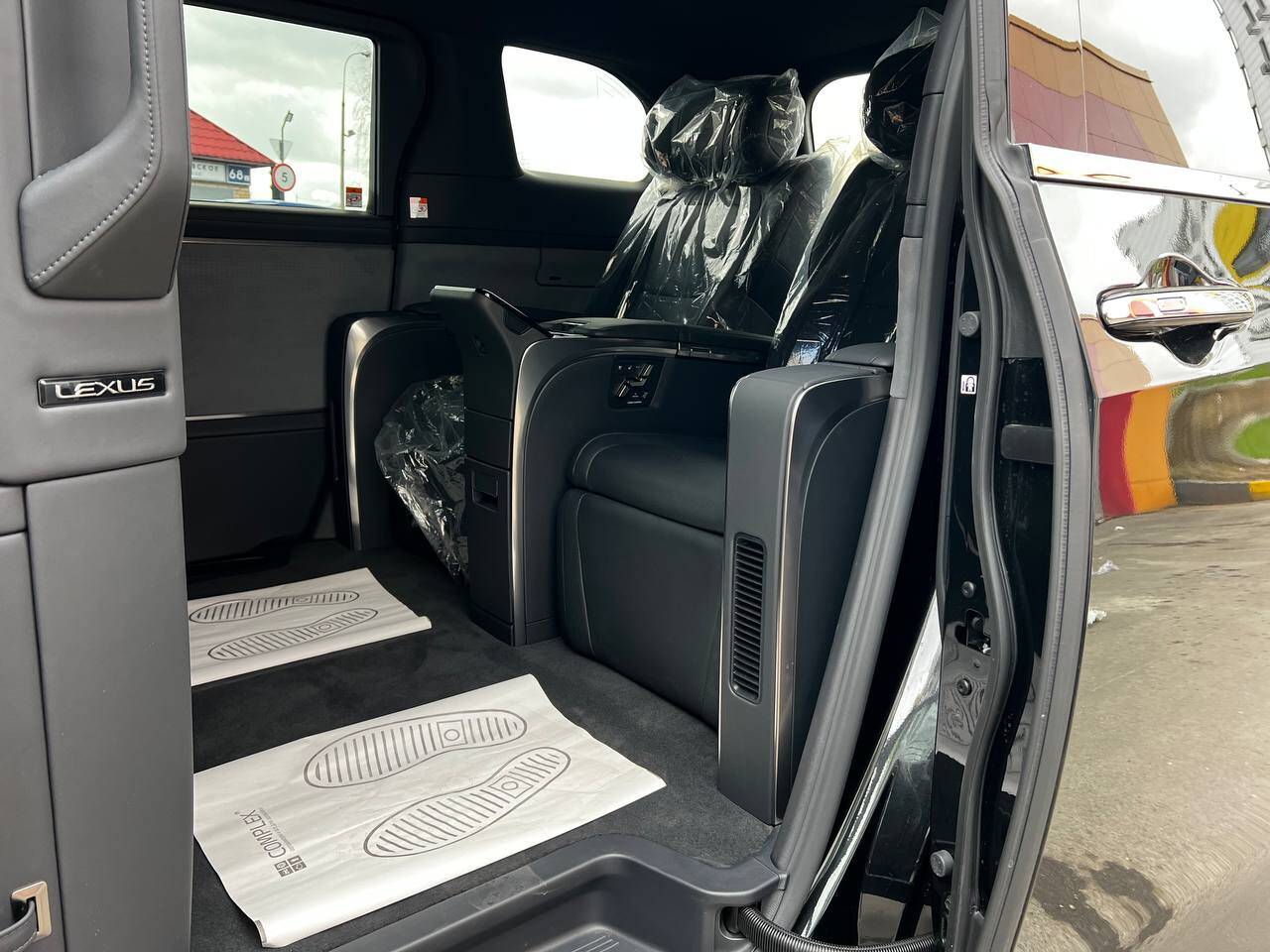 Lexus LM 350 H в Москве фото 3 Транспорт Москва